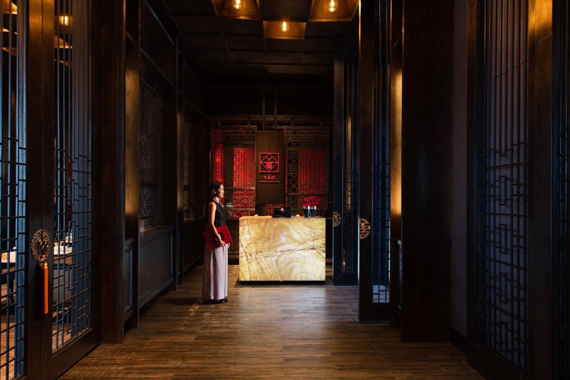 Bangkok Marriott Hotel The Surawongse Zewnętrze zdjęcie The reception at the Mandarin Oriental, Tokyo